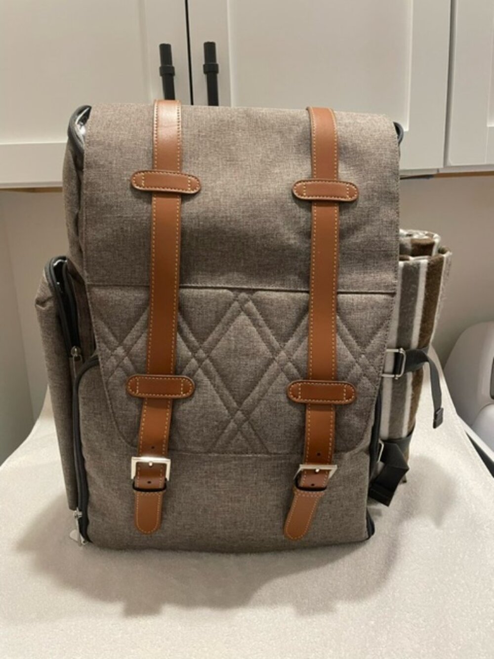 Picnic Backpack for 4 Person with Large Insulated Cooler Bag, Picnic Basket S...